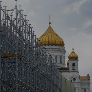 Под Патриаршим мостом завершилось строительство пешеходной зоны с амфитеатрами и лифтами Под Патриаршим мостом завершилось строительство пешеходной зоны с амфитеатрами и лифтами