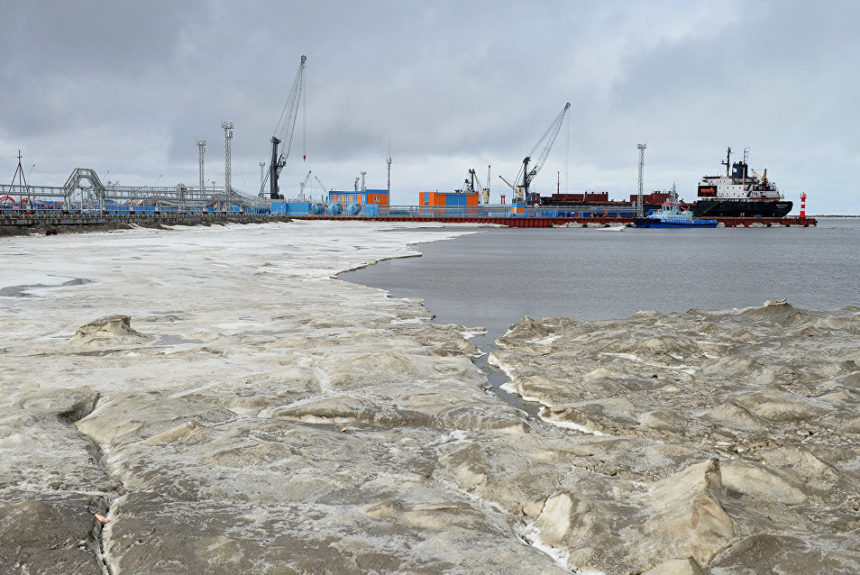 Путин назвал порт Сабетта основным направлением Стратегии развития Арктики на Ямале