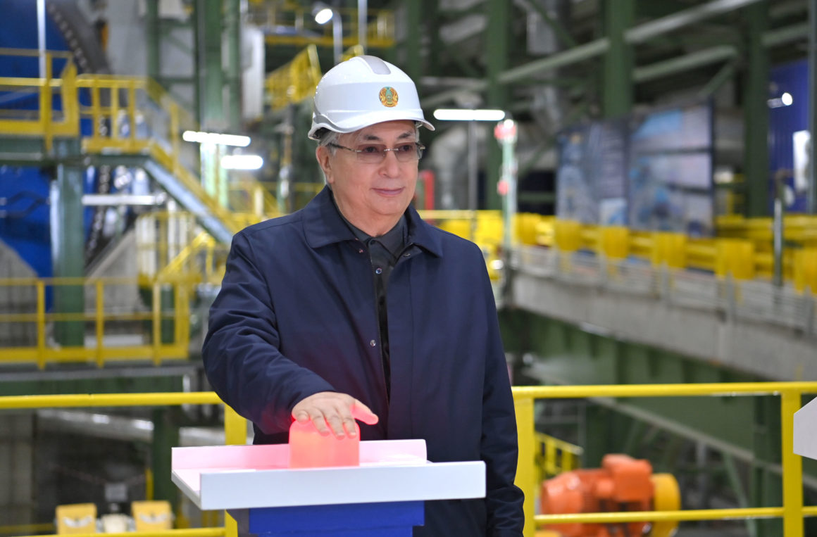 Президент Казахстана запустил вторую обогатительную фабрику Актогайского ГОКа