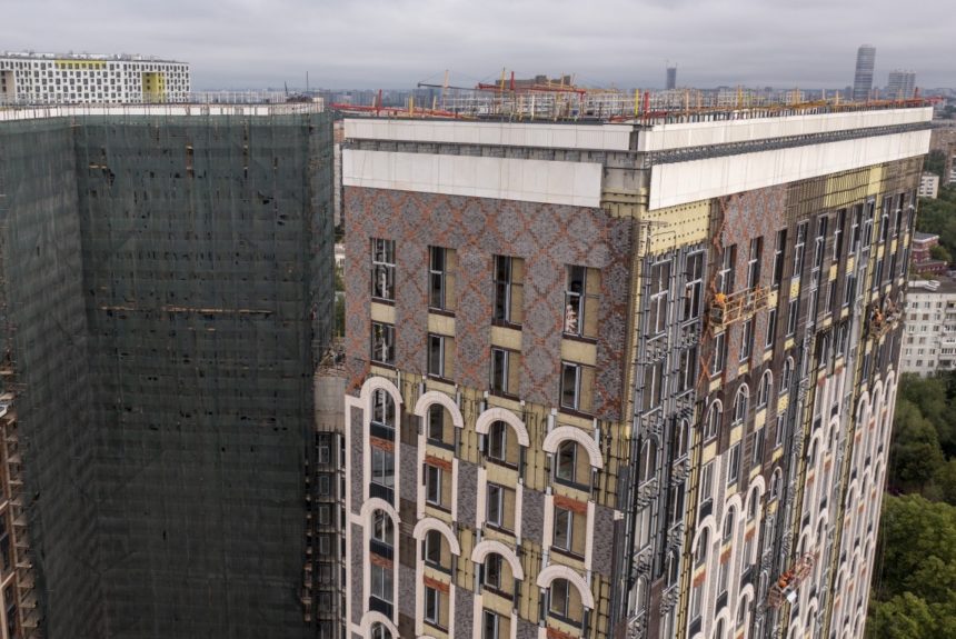 Завершается строительство последнего жилого корпуса ЖК «Серебряный фонтан»